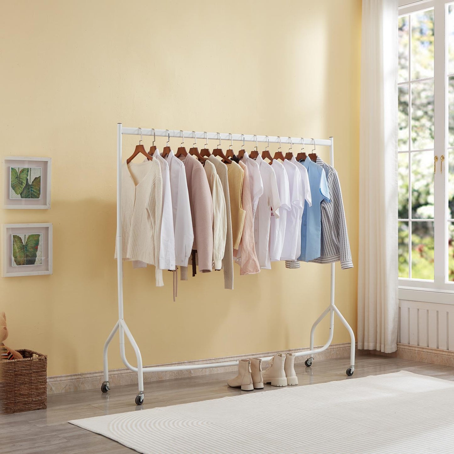 5ft x 5ft  Heavy duty clothes rail in white