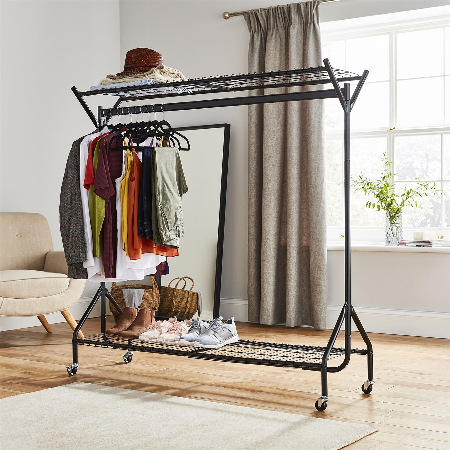 5ft long x 5ft Black Heavy Duty Hanging Clothes Garment Rail with Shoe Rack Shelf and Hat Stand